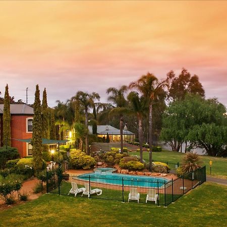 Clare Country Club Hotell Eksteriør bilde
