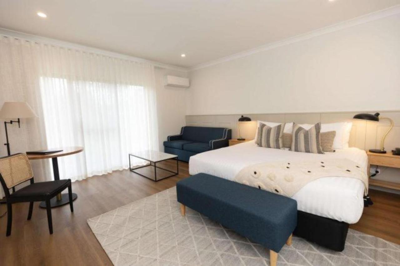 Clare Country Club Hotell Eksteriør bilde