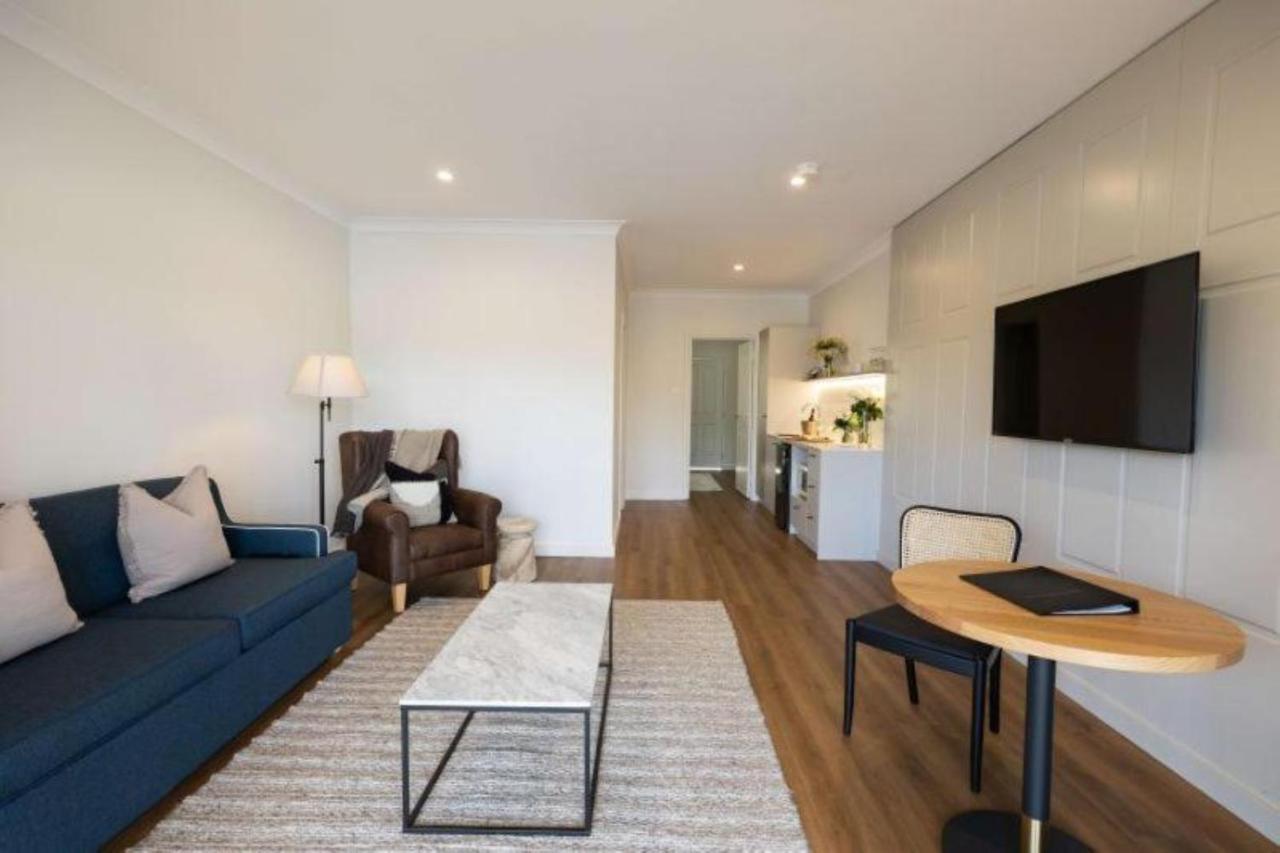 Clare Country Club Hotell Eksteriør bilde