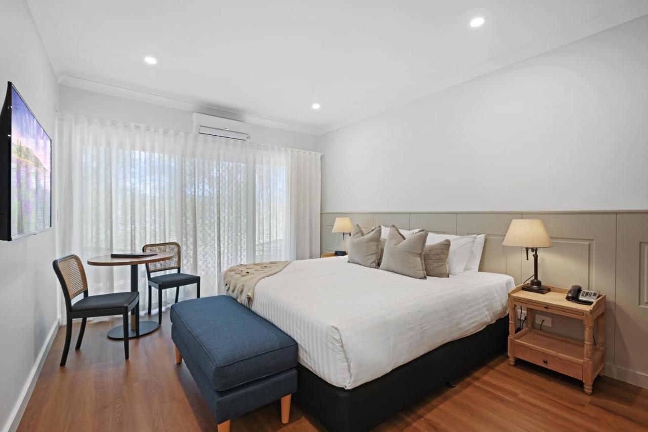 Clare Country Club Hotell Eksteriør bilde
