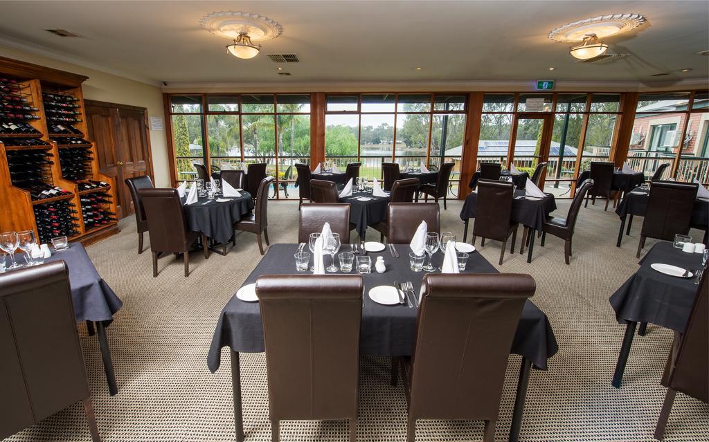 Clare Country Club Hotell Eksteriør bilde