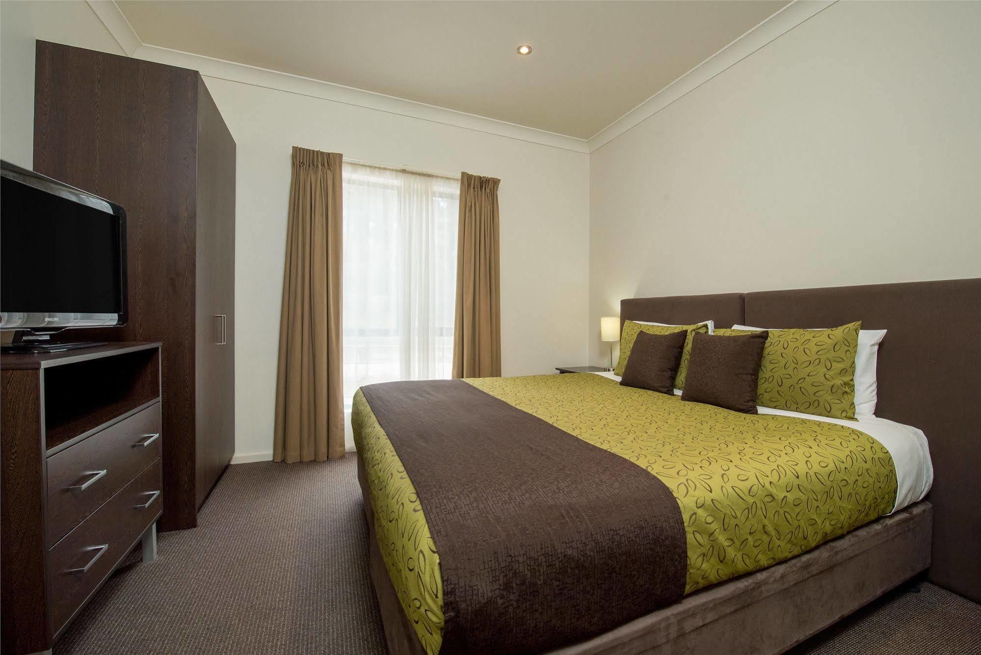 Clare Country Club Hotell Eksteriør bilde